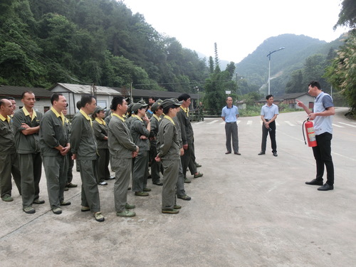 陳志雄：永安分公司三車(chē)間開(kāi)展消防滅火演練1.jpg