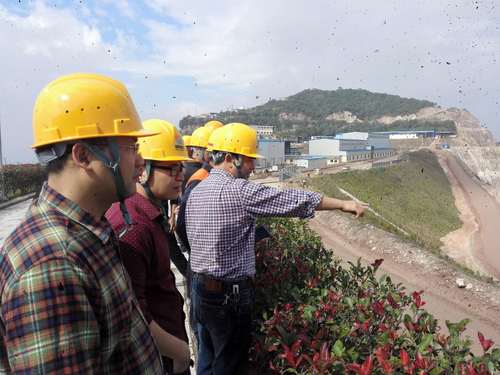 陳赫：金牛水泥礦山部部長(cháng)葉小勇一行到富興建設公司考察調研.jpg