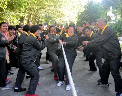 陳宏金：永春分公司開(kāi)展迎新年拔河比賽。2[2].jpg
