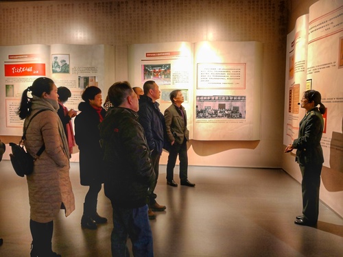 郭真豪：公司機關(guān)第四黨支部組織黨員開(kāi)展紅色教育活動(dòng).jpg