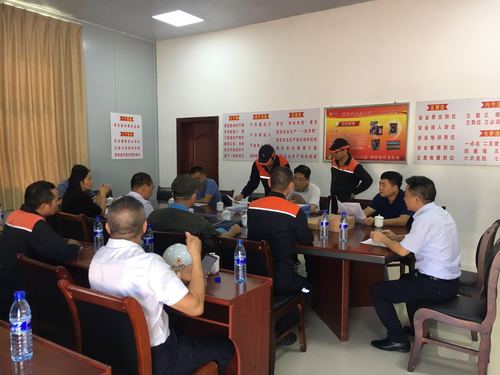 張福隆-福建省政府安委會(huì )安全生產(chǎn)第五巡查組到富興建設上杭分公司開(kāi)展安全生產(chǎn)延伸巡查.jpg