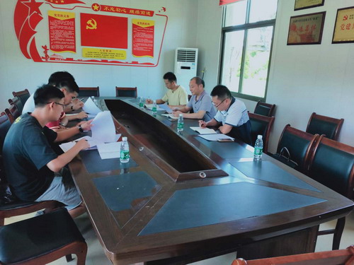 省機電控股公司黨委委員、副總經(jīng)理吳大文到我司掛鉤幫扶村臺峰村調�?(1)_調整大小.jpg
