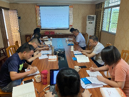 烽林連珂瑩：中心組學(xué)習（全員）~1.jpg