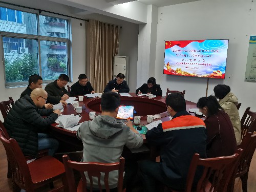 富興建設+揭麗�?海峽科化公司黨委副書(shū)記、常務(wù)副總經(jīng)理、工會(huì )主席鄭慶樟巡聽(tīng)旁聽(tīng)富興建設公司黨委理論中心組學(xué)習會(huì )~1.jpg