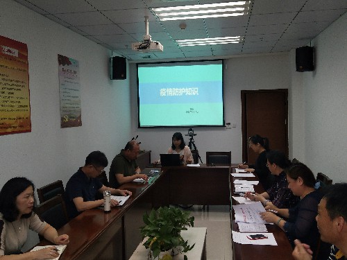 省民爆公司黨支部 張耀�?助力企業(yè)疫情防控 護員工健康平安——省民爆公司開(kāi)展疫情防護知識宣講~1.jpg