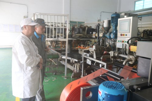 格式工廠(chǎng)采用-龍巖分公�?郭芳�?完善體系建設 助力企業(yè)發(fā)展2.jpg
