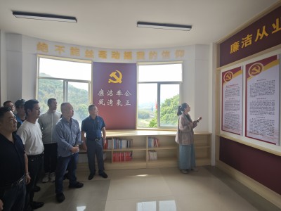 格式工廠(chǎng)福安陳宇恒：圖為開(kāi)展現場(chǎng)教學(xué) (2).jpg